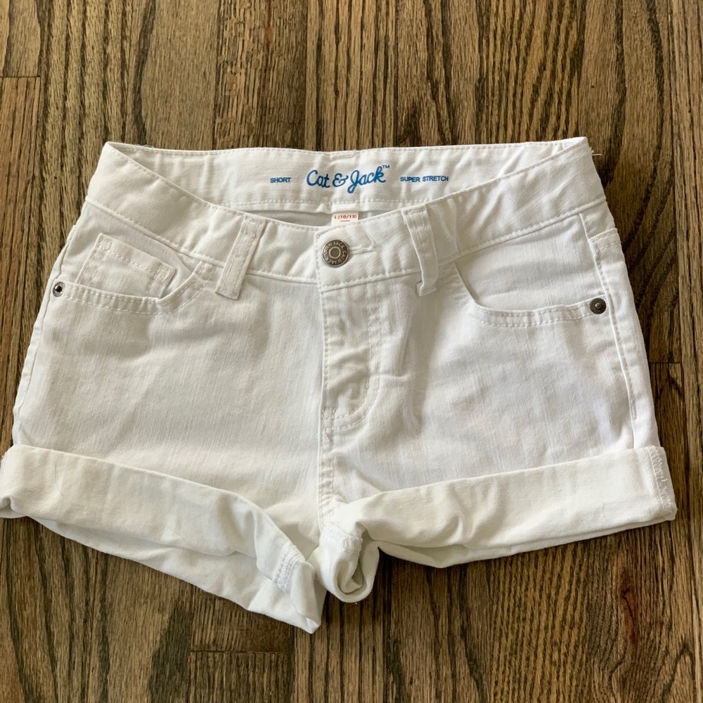 Cat&Jack white shorts